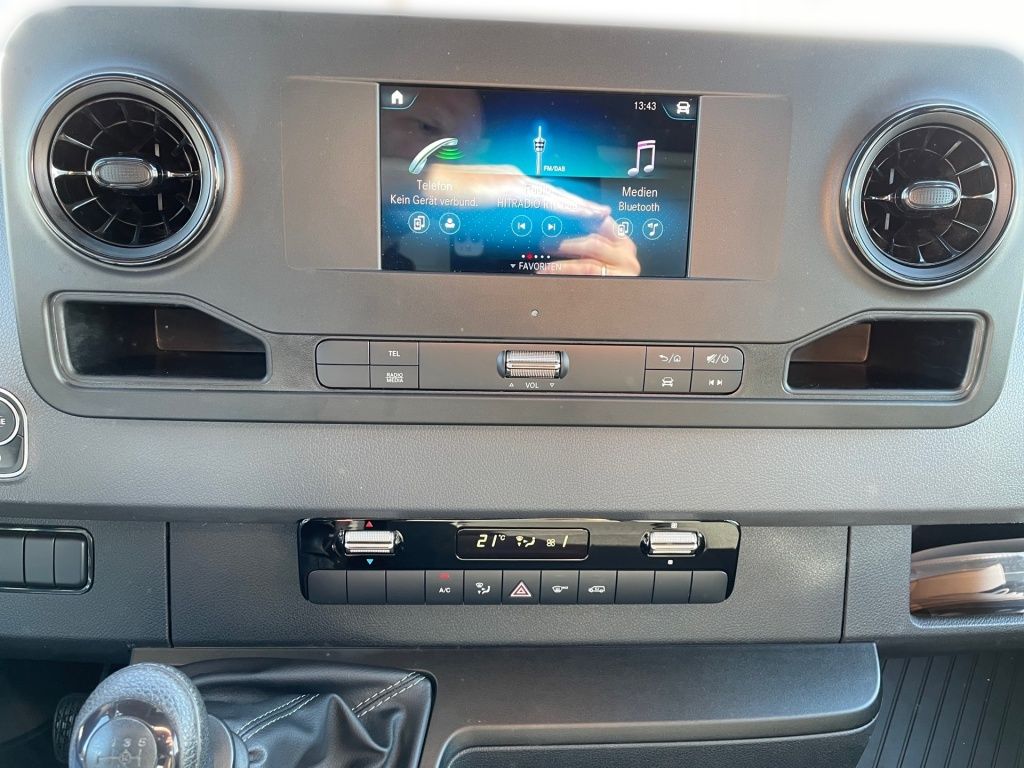 Fahrzeugabbildung Mercedes-Benz Sprinter 315 CDI Pritsche 3665 AHK,Klima,7-Sitze