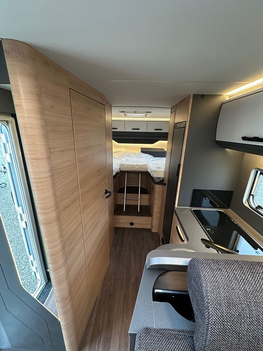 Fahrzeugabbildung Knaus L!VE TI PLATINUM SELECTION 700 MEG LIVE Lithium