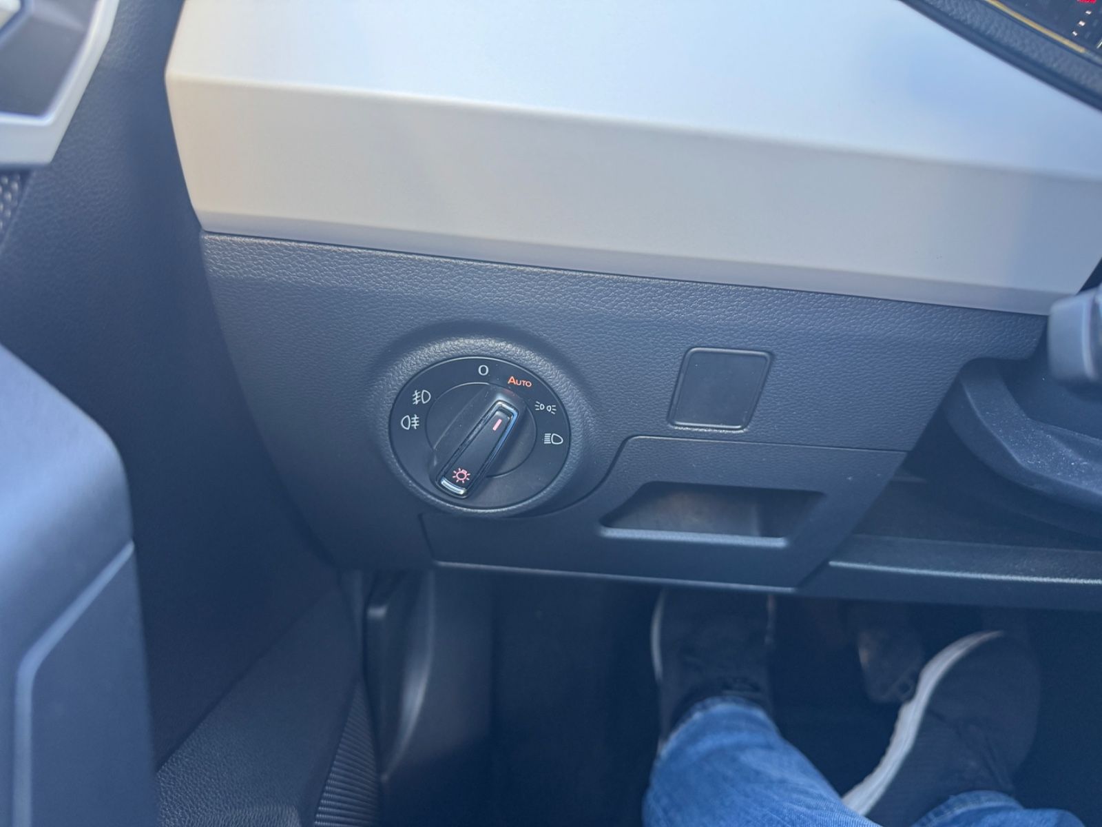 Fahrzeugabbildung SEAT Arona Xcellence LED+Navi+ACC+Lane
