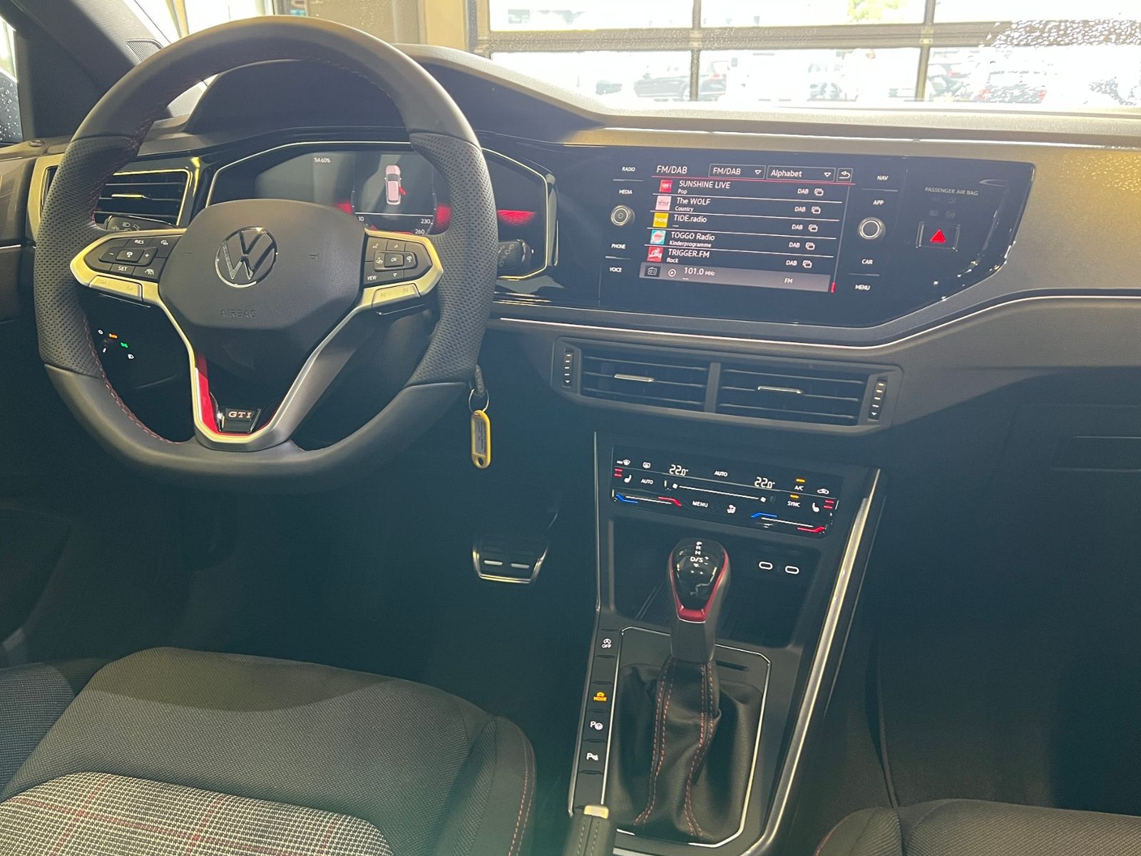 Fahrzeugabbildung Volkswagen Polo GTI 2.0 TSI DSG *IQ.Light, ACC, Ready2Disco