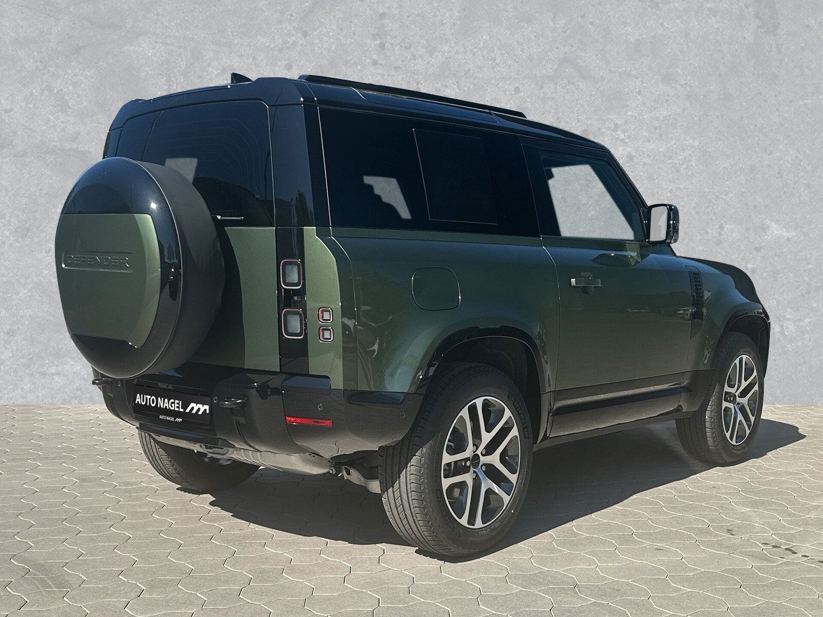 Land Rover Defender - Bild 2