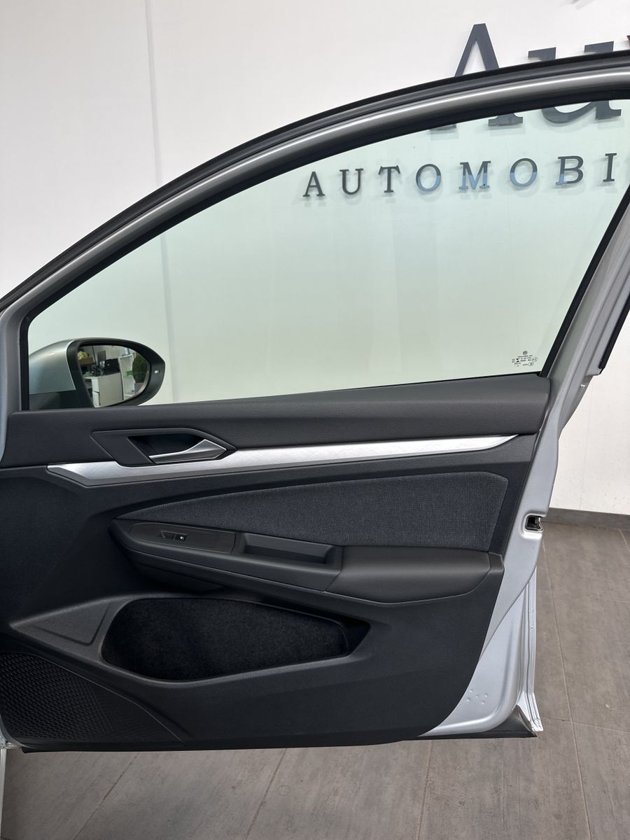 Fahrzeugabbildung Volkswagen Golf Variant 2.0 TDI Life+NAV+LED+ACC+KAMERA+SHZ