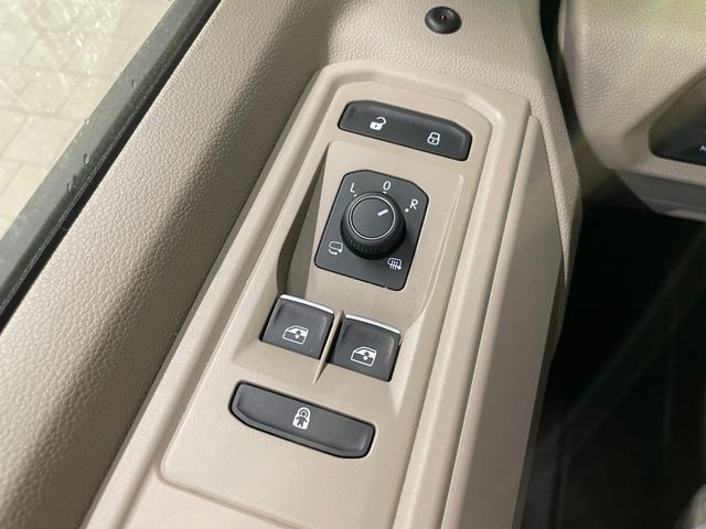 T7 Multivan Life 2.0 TDI DSG AHK NAVI ACC EL.HEC