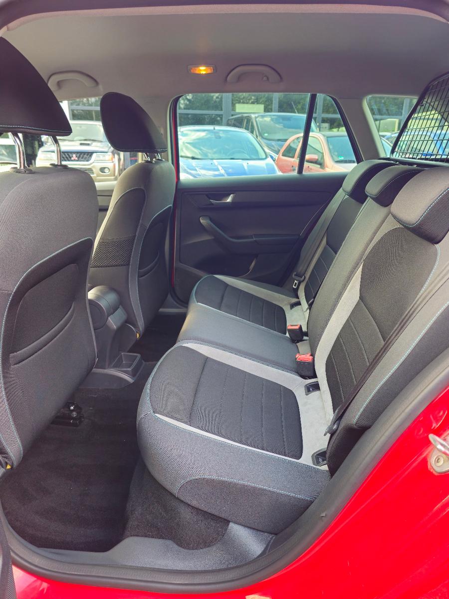 Skoda Fabia Combi Joy Bi-Xenon* Navi*16"Alufelgen