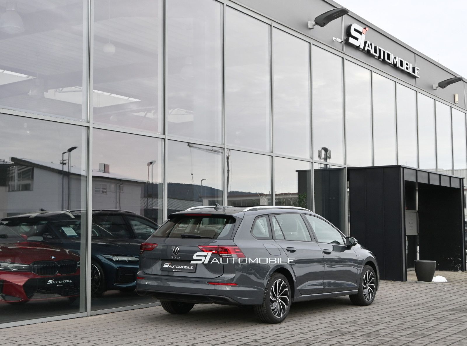 Fahrzeugabbildung Volkswagen Golf 2.0 TDI Life Variant °ACC°PANO°STANDHEIZ°HK