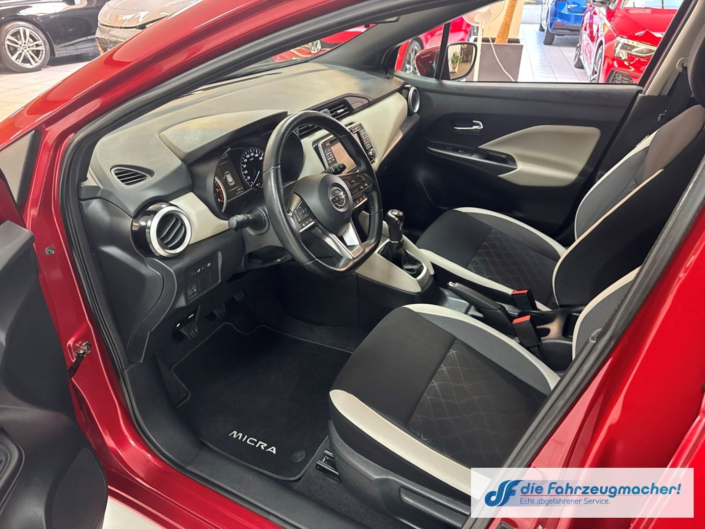Fahrzeugabbildung Nissan Micra N-Connecta Navi DAB Ambientebeleuchtung SH