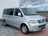 Volkswagen T5 Multivan*7SITZER*TISCH*AUTOMATIK*STDHZG* - gebrauchte Volkswagen T5 Multivan aus dem Jahr 2004