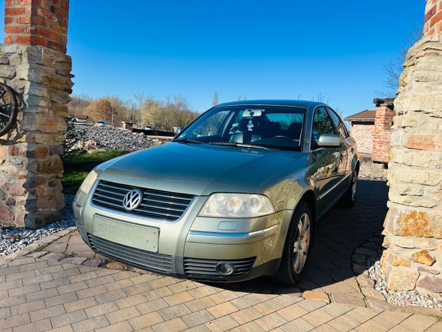 Volkswagen Passat Lim. Highline 2.0 TÜV 03/2026