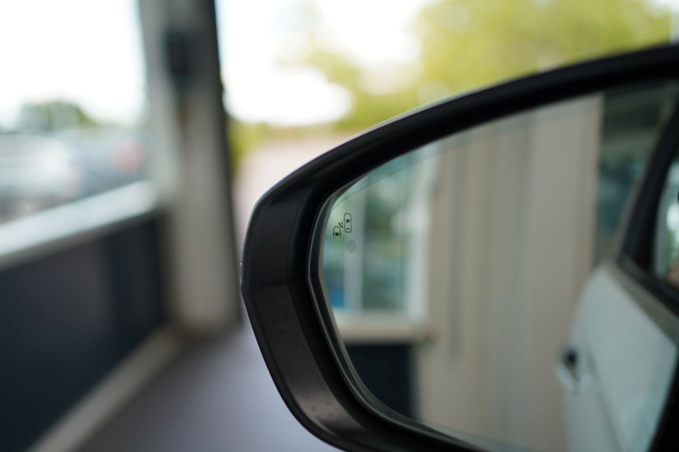 Fahrzeugabbildung DS Automobiles DS7 Crossback E-Tense 4x4 300 Anhängerkupplung