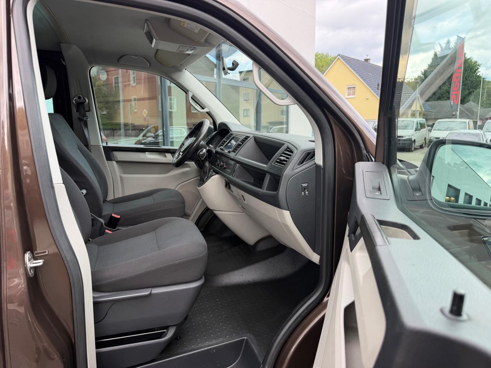 Volkswagen T6 Transporter 2.0 ZDI Kombi lang DSG 8-Sitzer