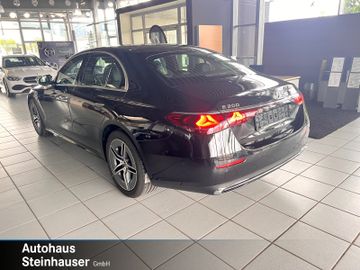 Mercedes E 200 - 4