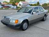 Mercedes-Benz 260 E Limousine | H-Zulassung + TÜV-NEU - Mercedes-Benz 260 mit Benzin-Antrieb