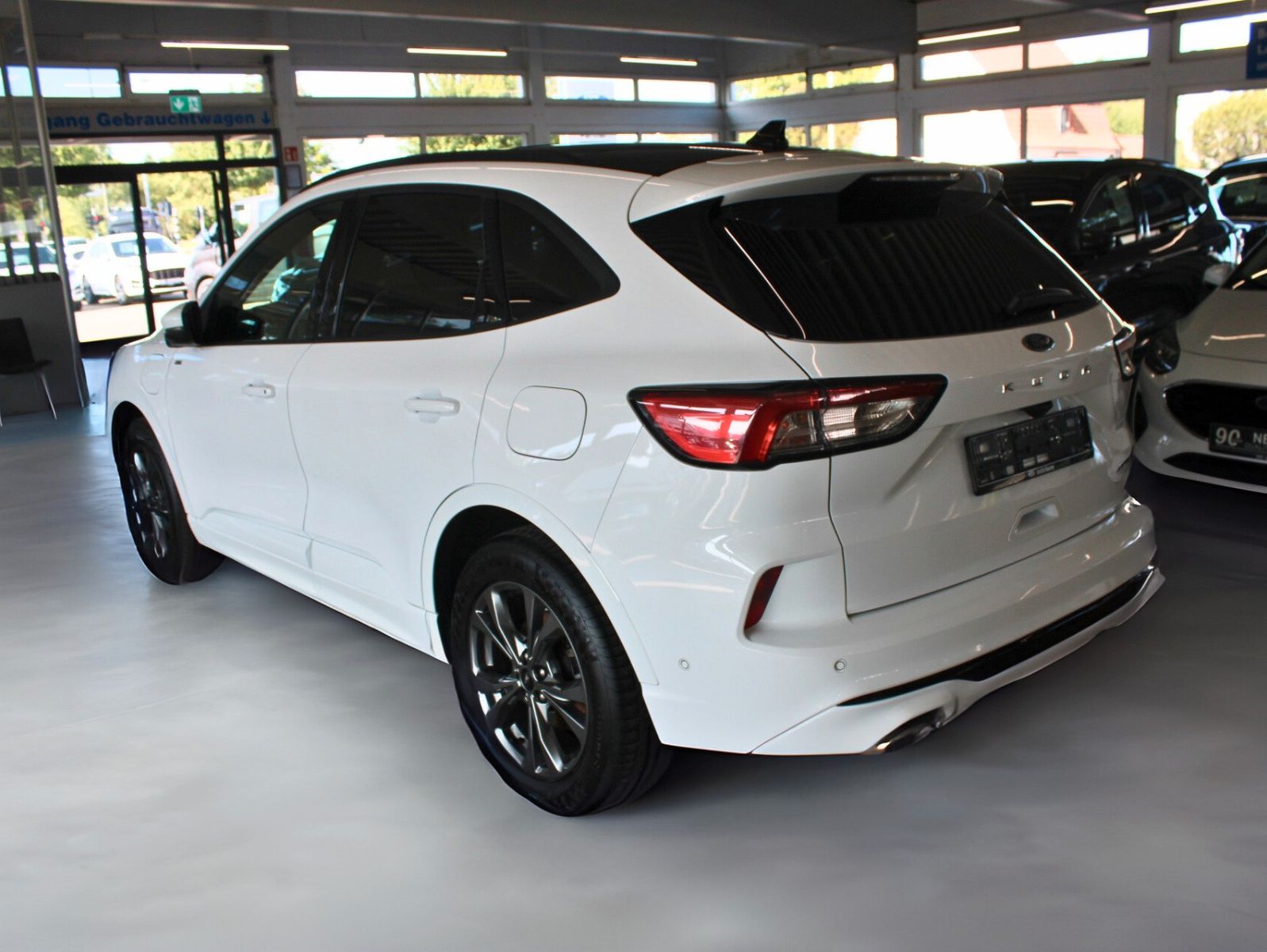 Fahrzeugabbildung Ford Kuga 2.5 PHEV ST-Line X Aut. AHK PANO ACC uvm.