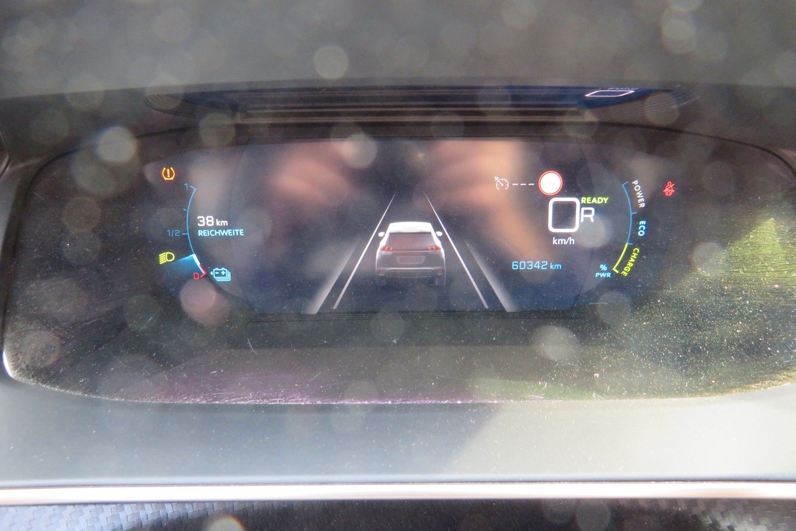 Fahrzeugabbildung Peugeot 2008 e- GT PDC KAMERA NAVI SITZH.