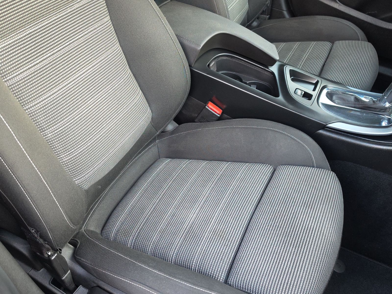 Fahrzeugabbildung Opel Insignia A Sports Tourer Innovation Automatik