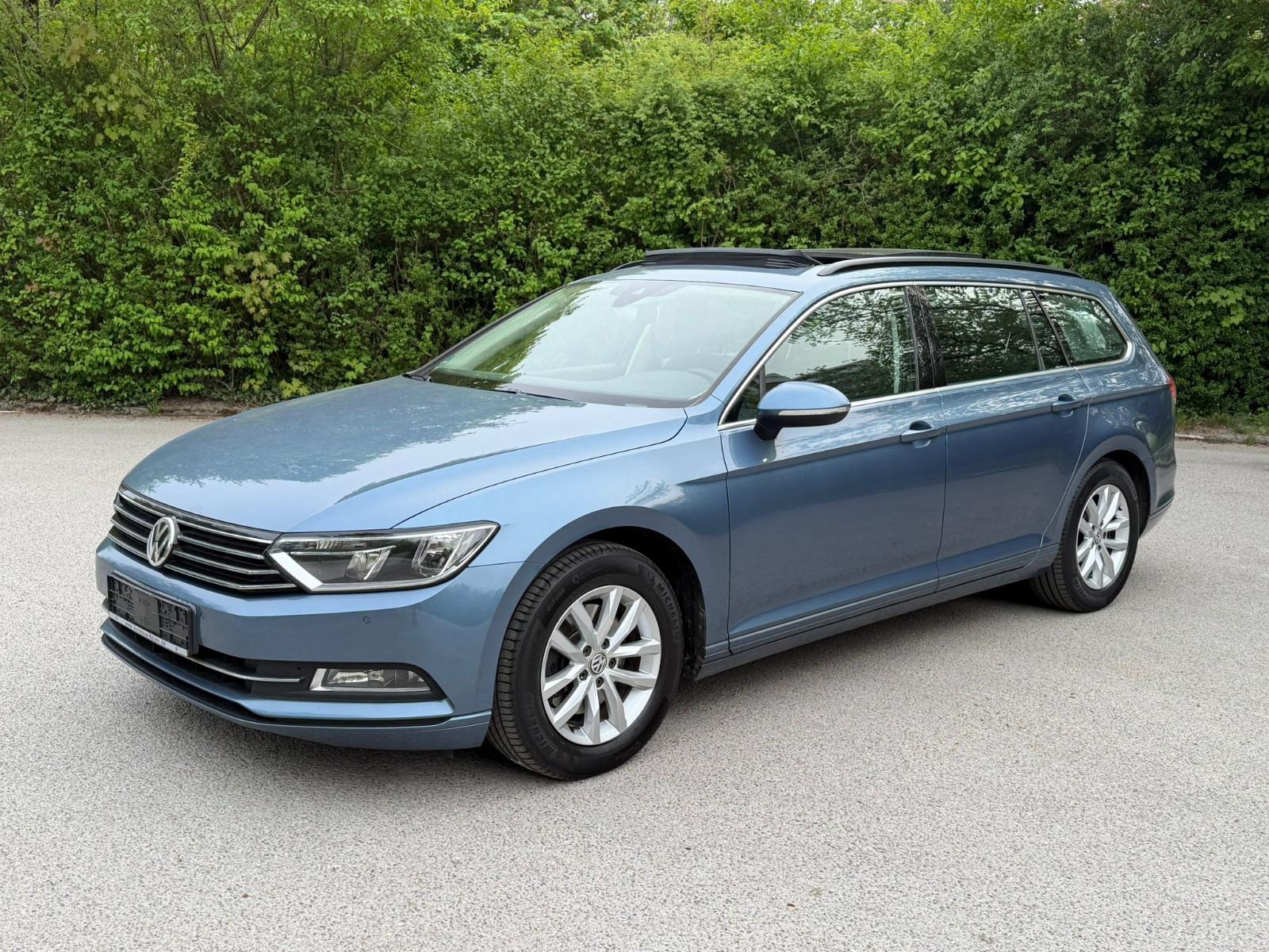 Volkswagen Passat Variant 2.0 TDI DSG Panorama Navi ACC