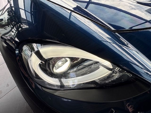 Fahrzeugabbildung Abarth 124 Spider 1.4 MultiAir Turbo AT Turismo LED NAV