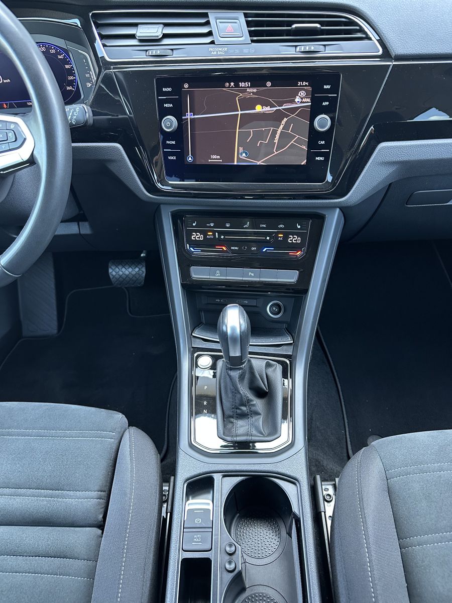 Fahrzeugabbildung Volkswagen Touran 2.0 TDI DSG Highline NAV+LED+ACC+KAMERA