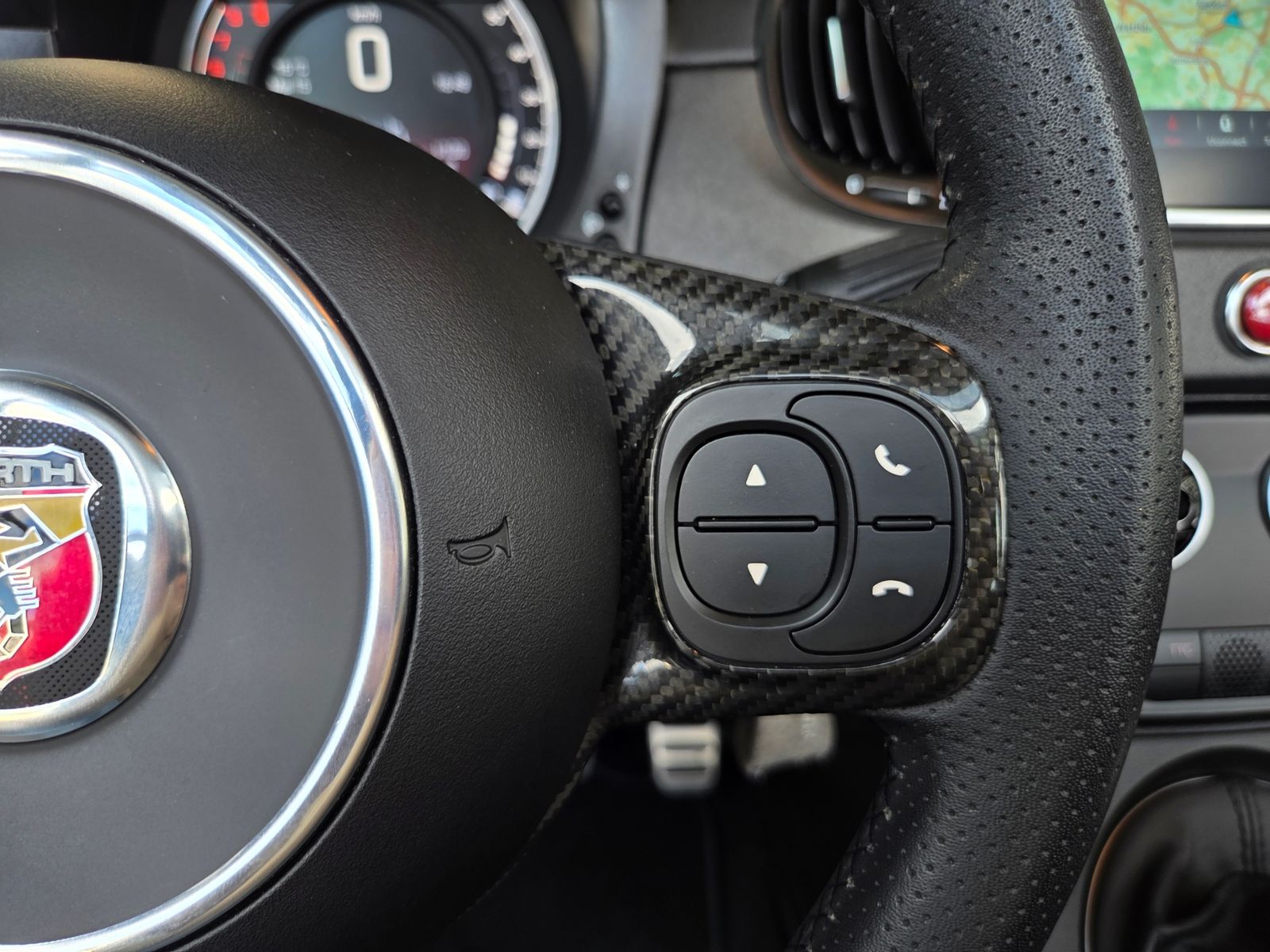 Fahrzeugabbildung Abarth 595 C Esseesse Beats XENON NAVI ALU