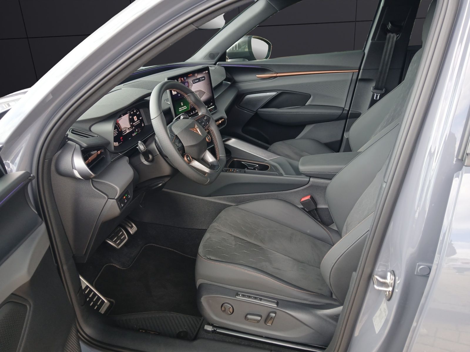 Fahrzeugabbildung CUPRA Terramar VZ 2.0TSI 4Drive Matrix Pano Akebono HU