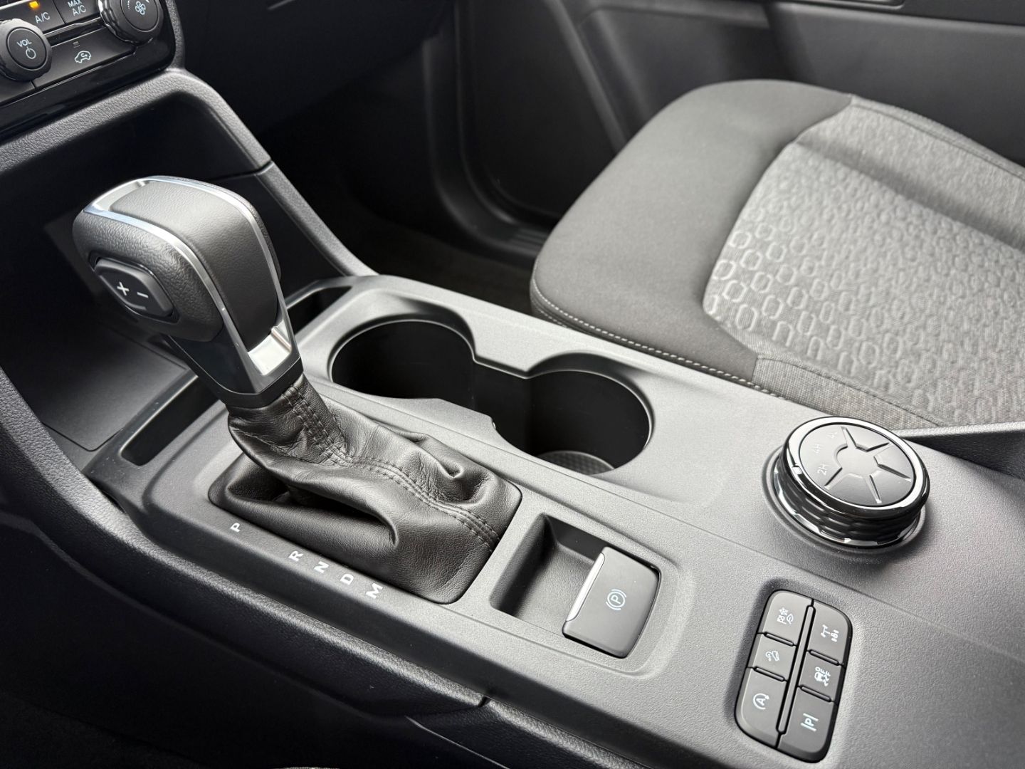 FORD Ranger Doppelkabine XLT 4x4 DoKa AHK RFK TWA SHA - Image 19