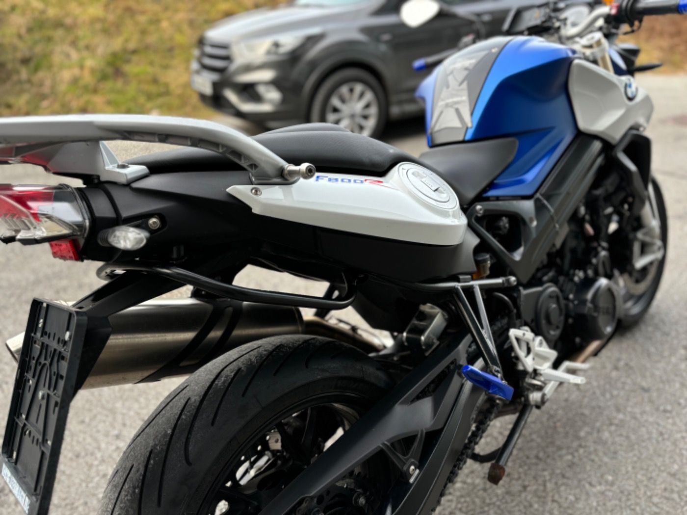 Fahrzeugabbildung BMW F 800 R Touren- und Dynamikpaket