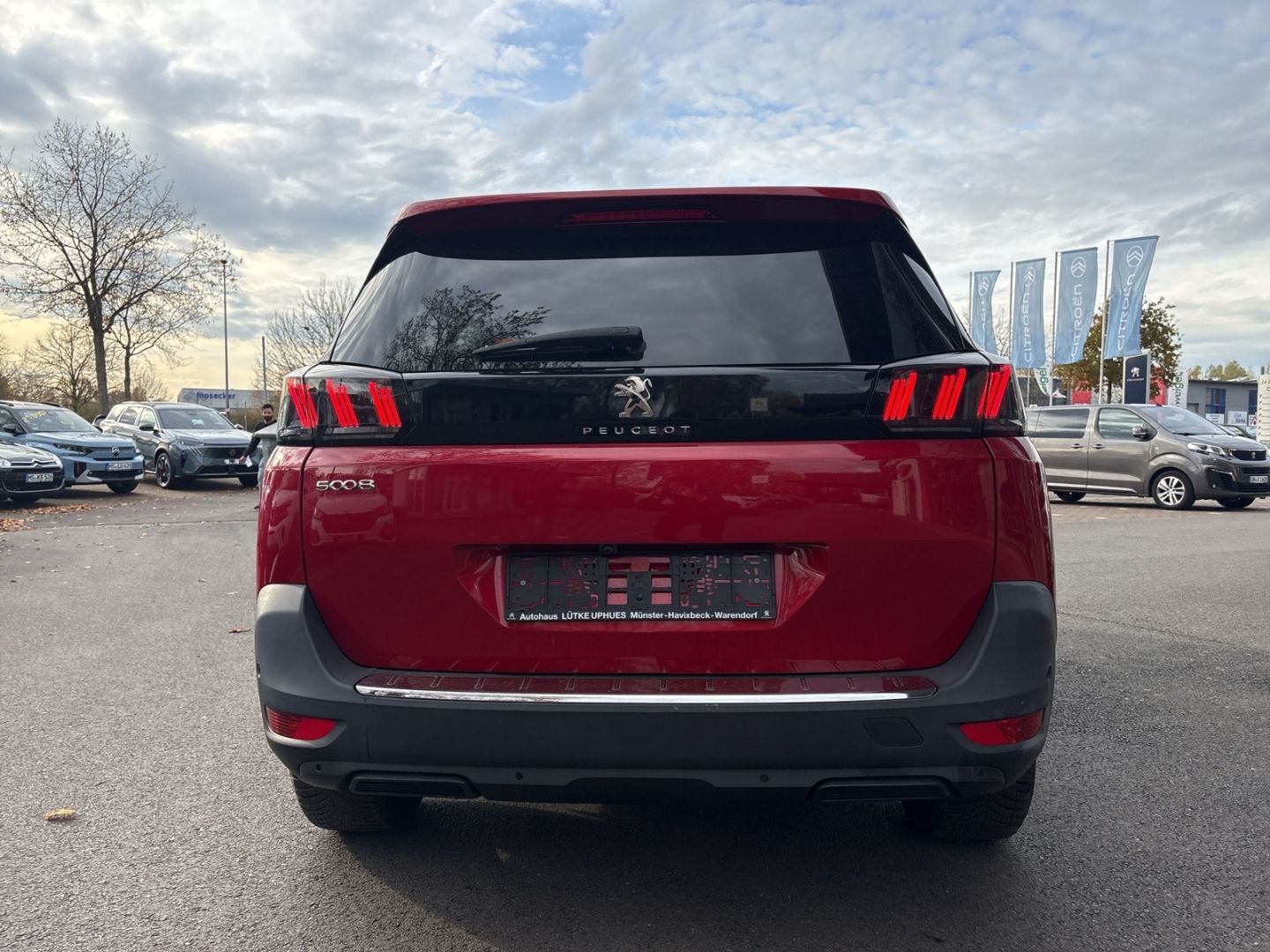Fahrzeugabbildung Peugeot 5008 Allure Pack BlueHDi 130 Navi  360 Kamera