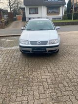 Volkswagen VW Bora 1,6 Ltr. 16V - Volkswagen Bora mit Benzin-Antrieb: Kombi, 1.6