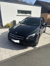 Mercedes-Benz GLA 220 d Totw. Verkehrsz. Sound. Apple Carplay - Mercedes-Benz GLA 220 von privat