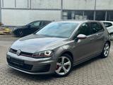 Volkswagen Golf VII Lim. Performance BMT 2.0 DSG - Volkswagen in Düsseldorf