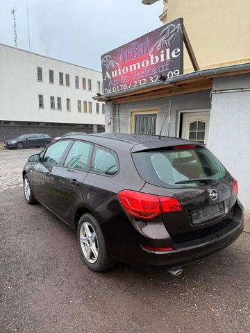 Opel Astra J Sports Tourer Edition