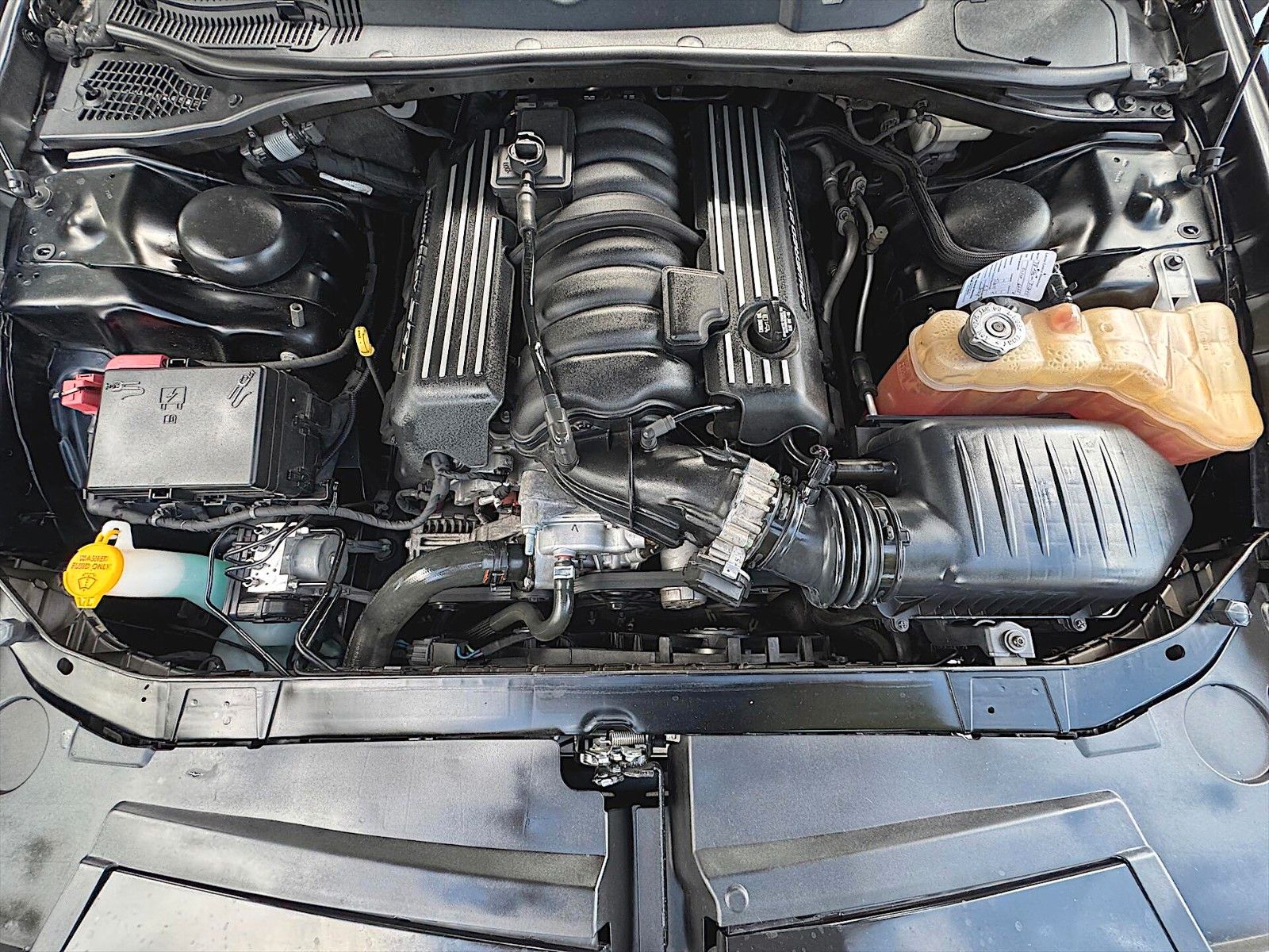 Fahrzeugabbildung Dodge Challenger 6.4 R/T 392 Black Edition Performance
