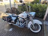 Harley-Davidson Road King Classic TOP "Damit fällst du auf" - Offers