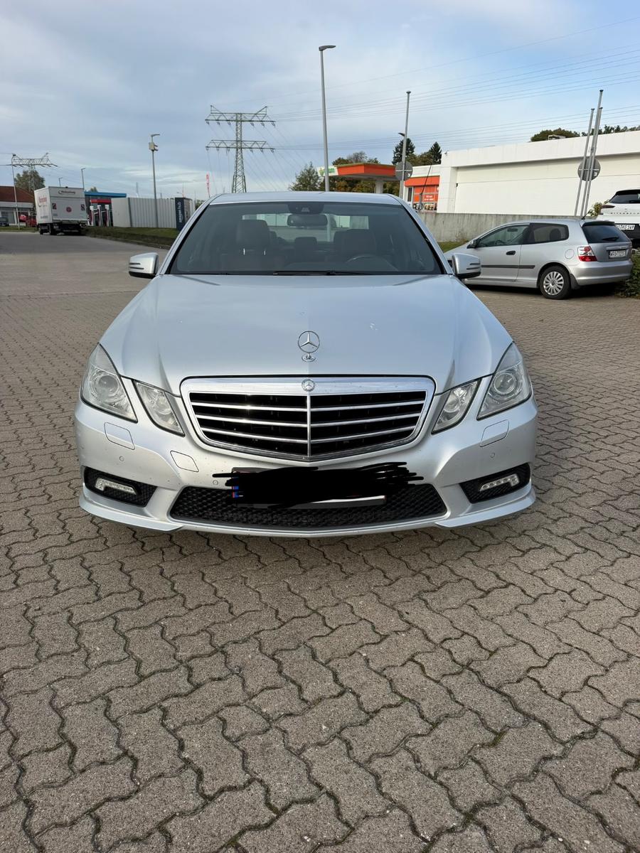 Mercedes-Benz E 220