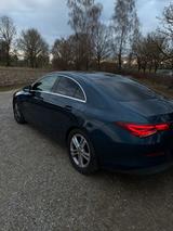 Mercedes-Benz CLA 180 d LED, NAV, Ambiente Kamera - blaue Mercedes-Benz CLA 180
