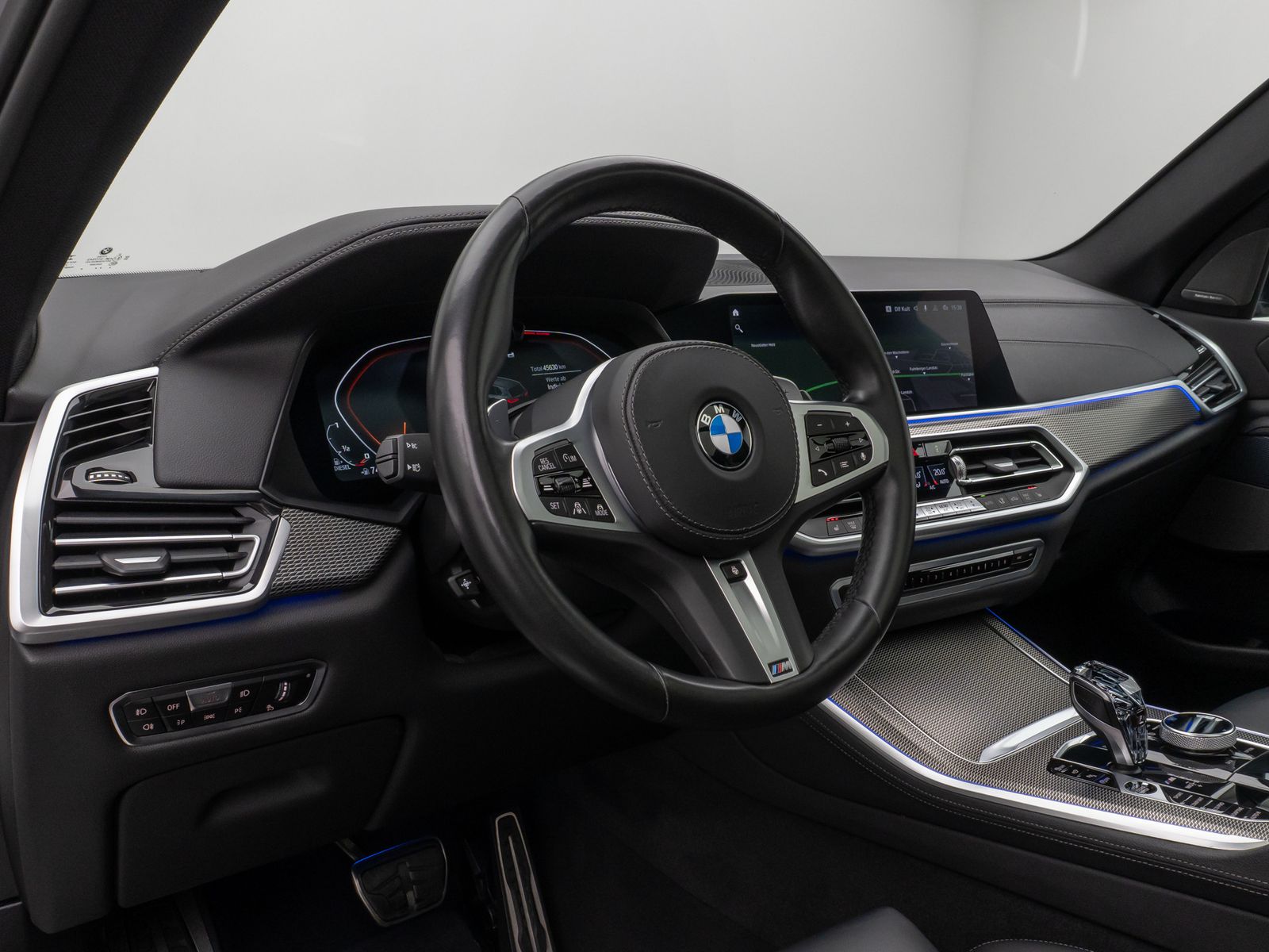 Fahrzeugabbildung BMW X5 M50d Panoram Laser 360°HUD H/K SoftCl AHK 22"