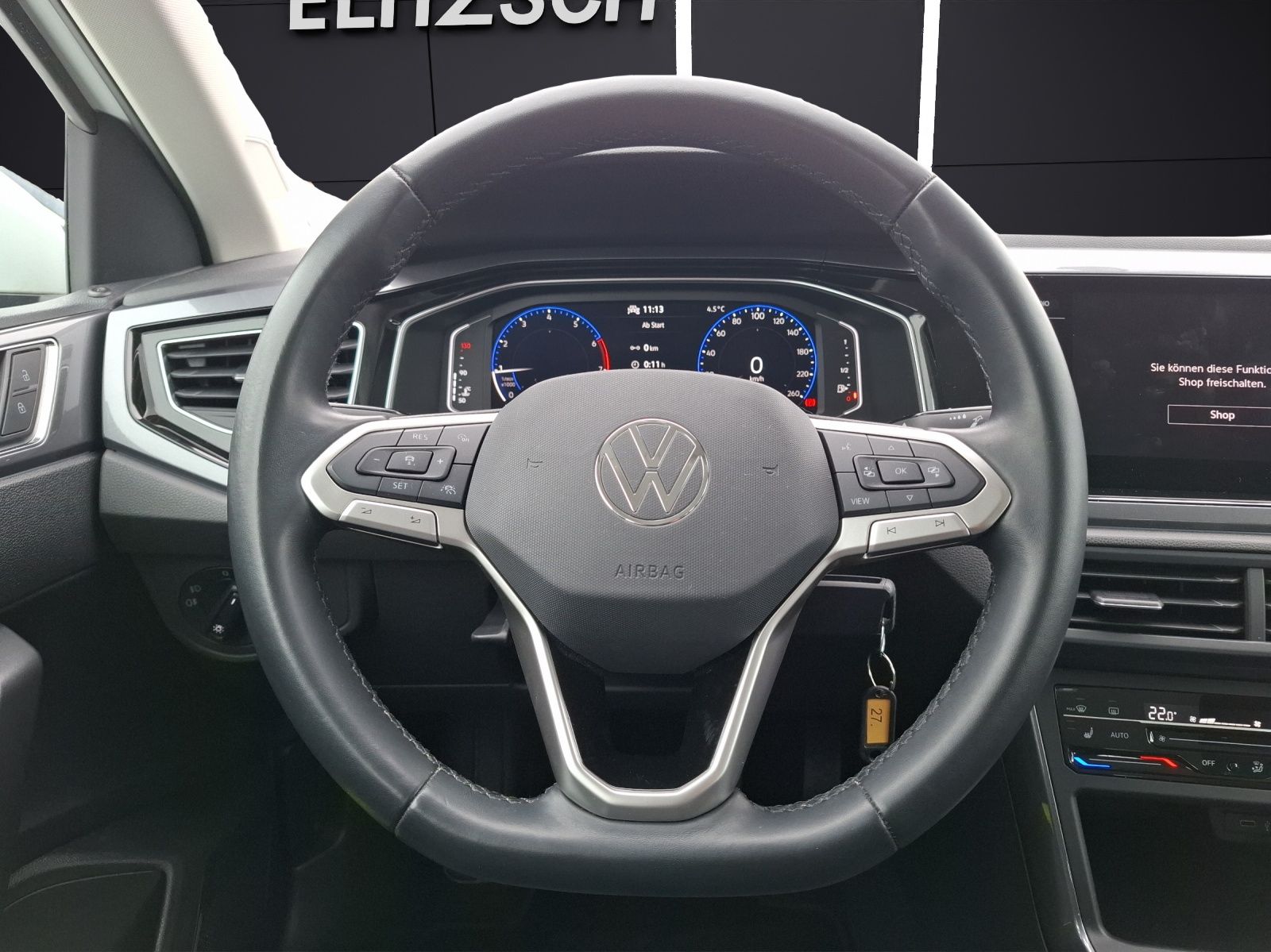 Fahrzeugabbildung Volkswagen Polo TSI Style Matrix ACC PDC SH APP LM