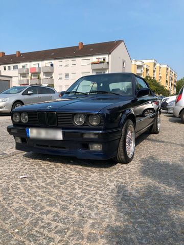 BMW e30 320i Cabrio