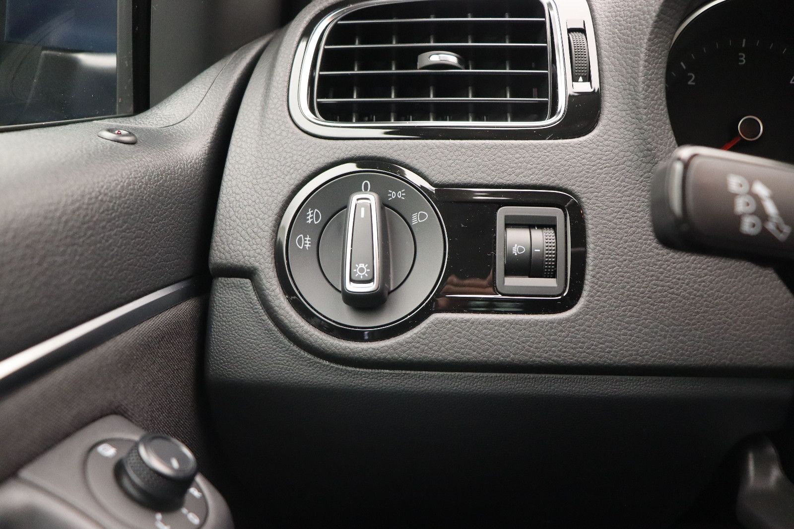 Fahrzeugabbildung Volkswagen Polo V 1.4 Sound BMT/Start-Stopp