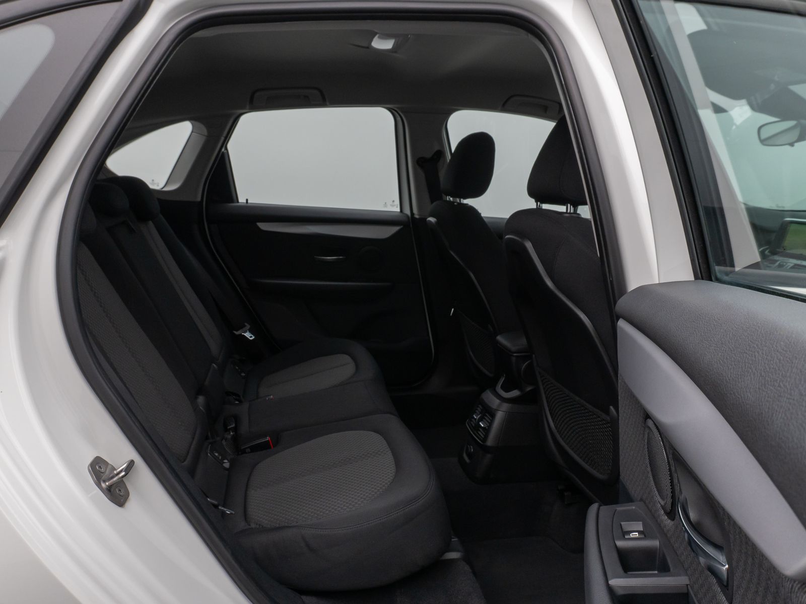 Fahrzeugabbildung BMW 218i Active Tourer Navi Sitzhz Geschwindigkeitsr