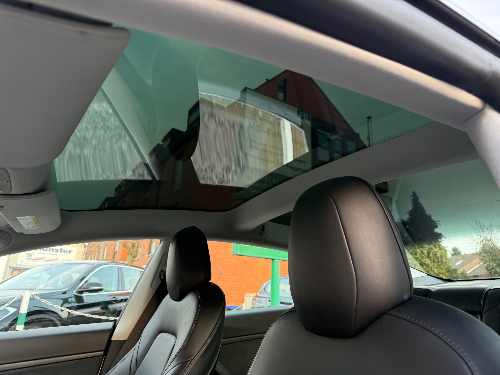 Fahrzeugabbildung Tesla Model 3 Standard Range Plus RWD 1-HAND MwSt.