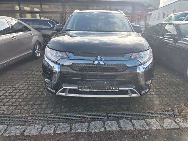 Mitsubishi Outlander PHEV Basis Spirit 4WD