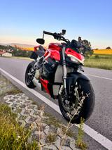 Ducati Streetfighter V4 - DUCATI STREETFIGHTER