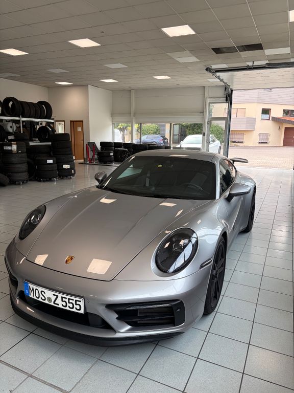 Image of Porsche 992