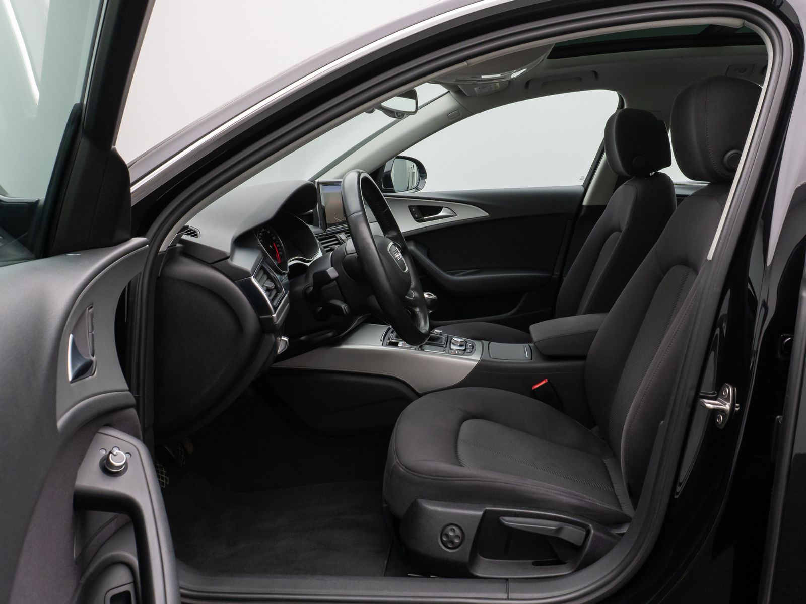 Fahrzeugabbildung Audi A6 Avant 3.0 TDI Kamera Panorama AHK Navi Sitzhz