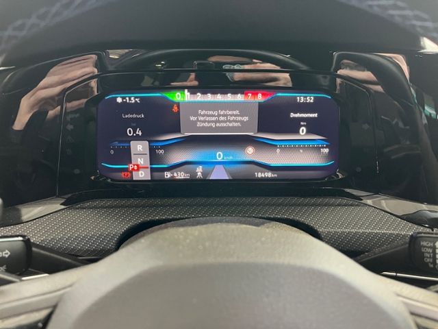 Fahrzeugabbildung Volkswagen Golf Variant VIII R 2.0 TSI DSG 4Motion IQ.DRIVE