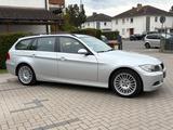 BMW 320d Touring*Automatik*Xenon*SHZ*AHK*Tempomat - BMW 320 aus 2007: Kombi, 320d