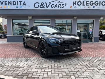 Audi Q8 - 1