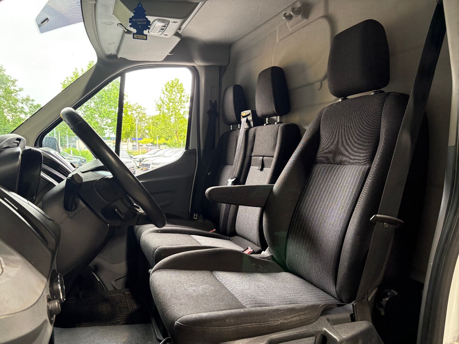 Fahrzeugabbildung Ford Transit Kasten 330 L2 H2Trend/3-SITZ/PDC/KLIMA/