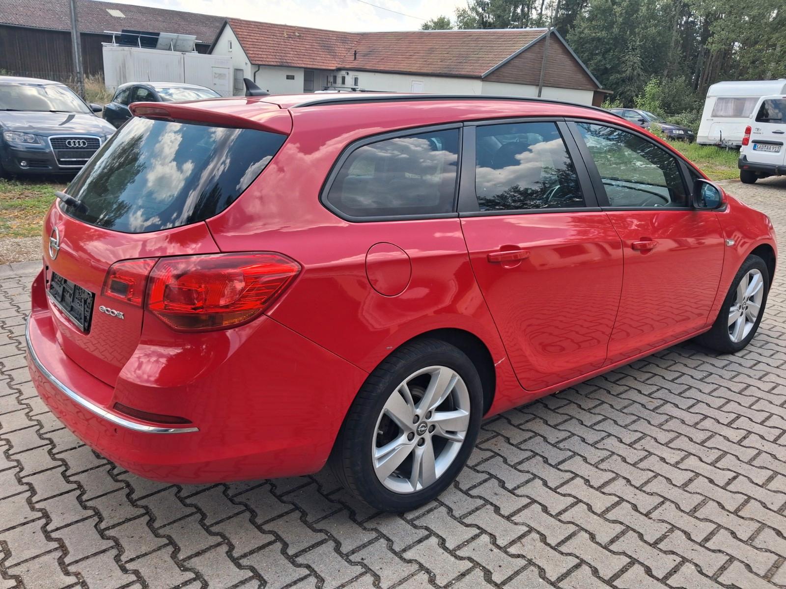 Opel Astra 2015 — photo 8
